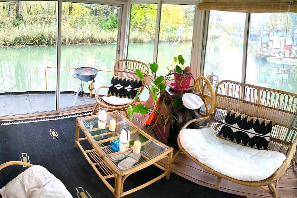 Insolite Peniche Amazonie Canal Du Midi Gardouch Exterior photo